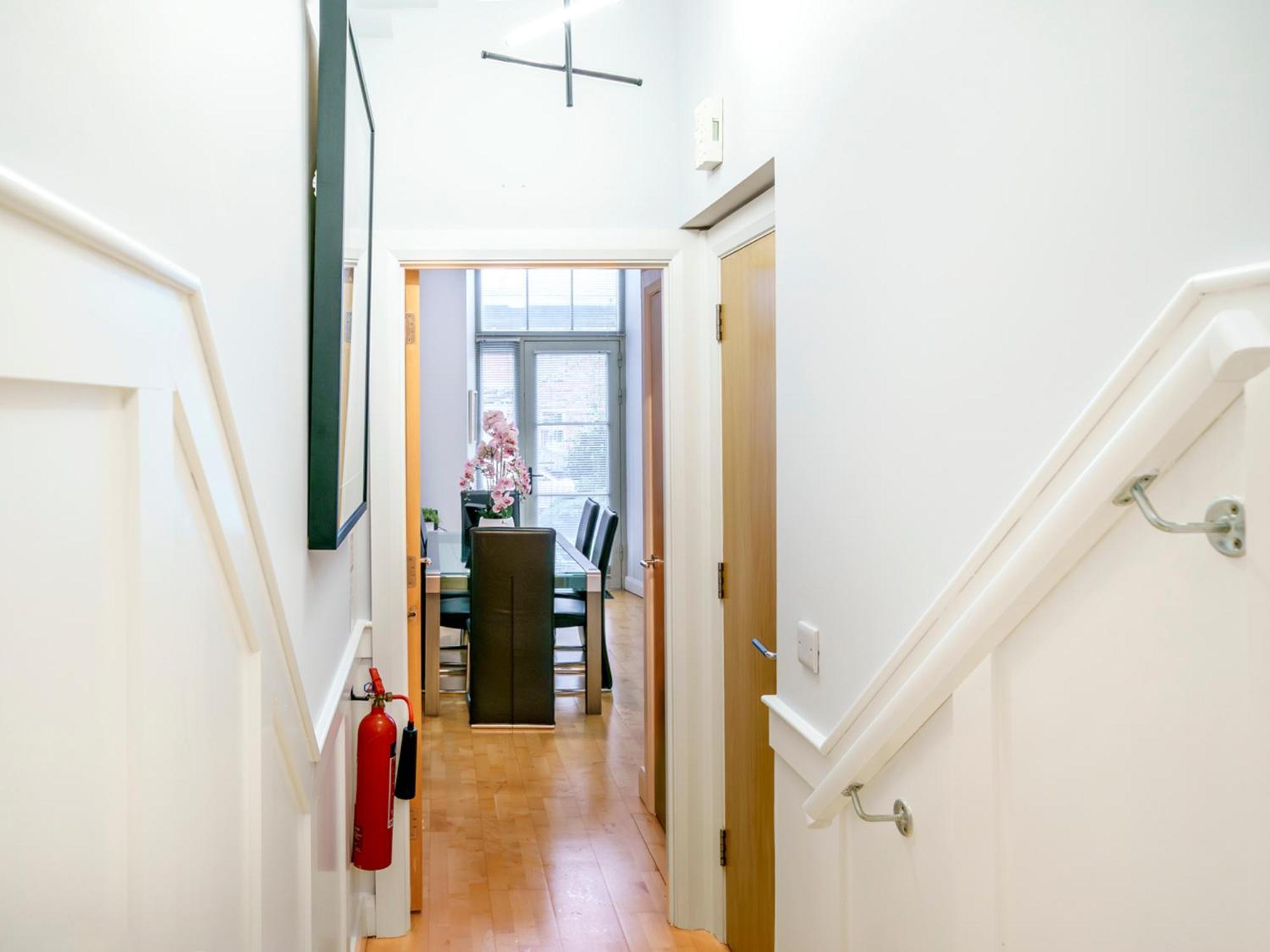 The Linen Mill Apartment Pass The Keys 贝尔法斯特 外观 照片